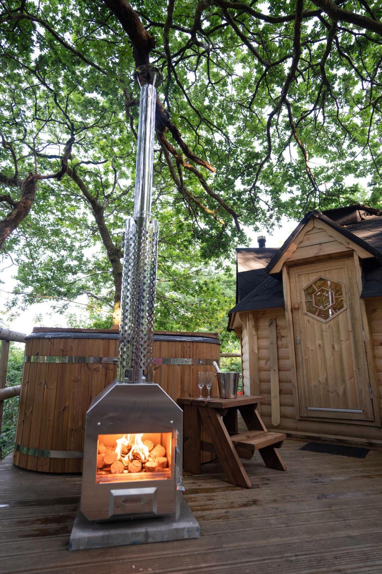 Chestnut Tree House With Hot Tub & Sauna Barmouth Extérieur photo