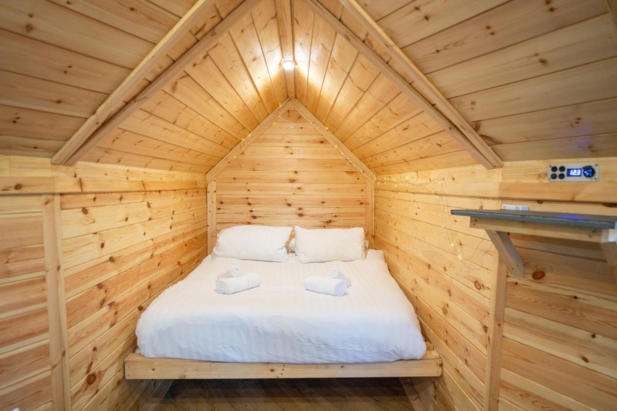 Chestnut Tree House With Hot Tub & Sauna Barmouth Extérieur photo