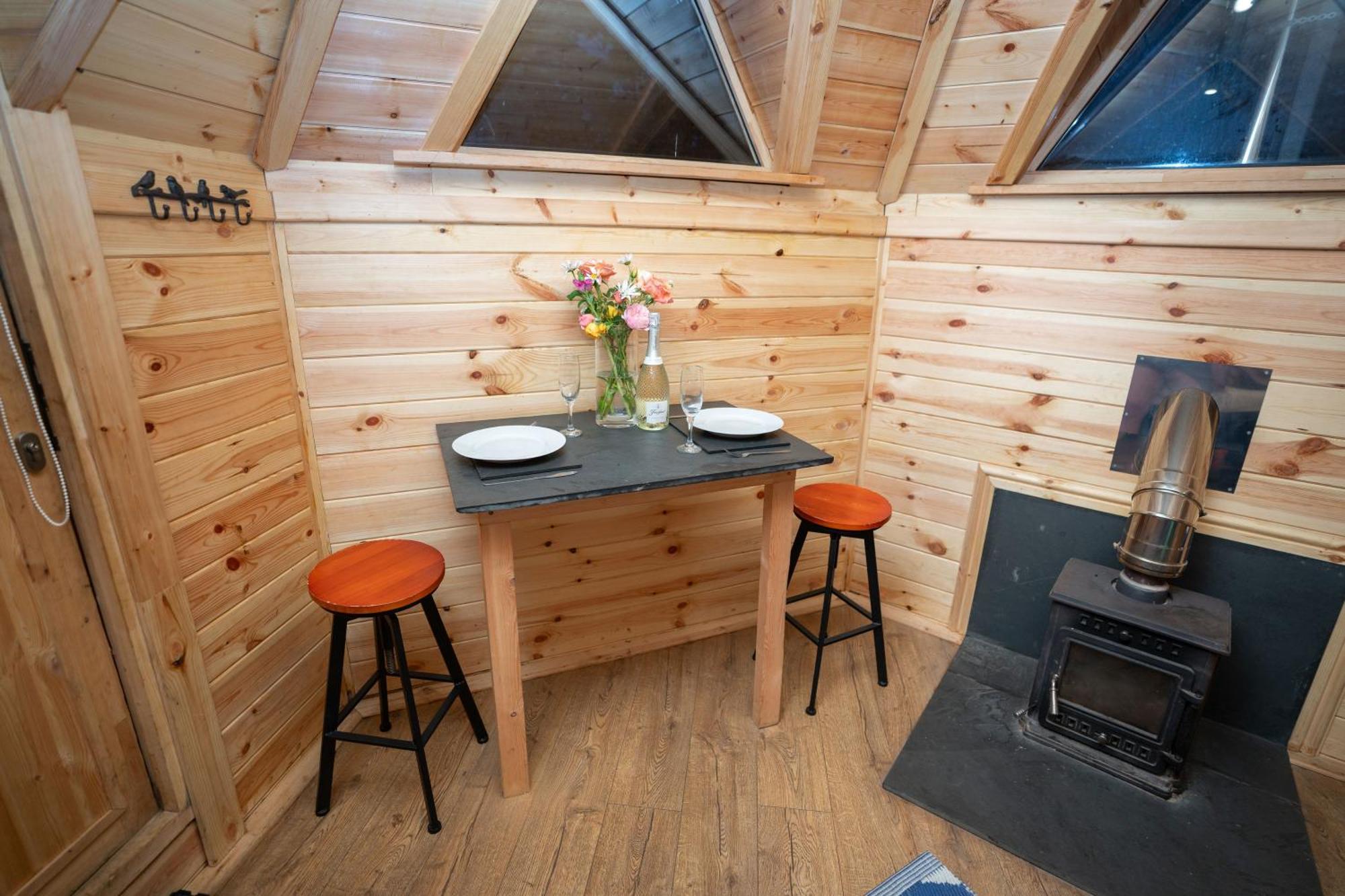 Chestnut Tree House With Hot Tub & Sauna Barmouth Extérieur photo