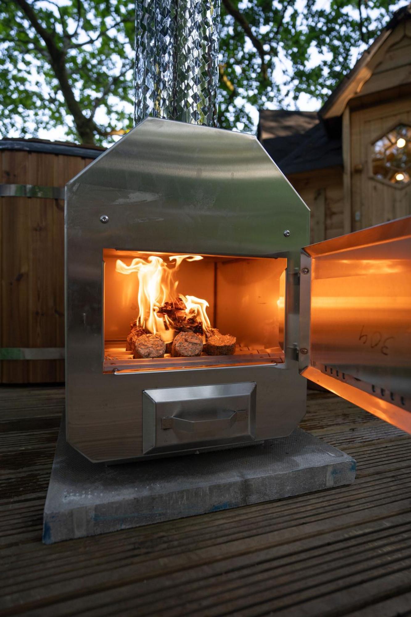 Chestnut Tree House With Hot Tub & Sauna Barmouth Extérieur photo